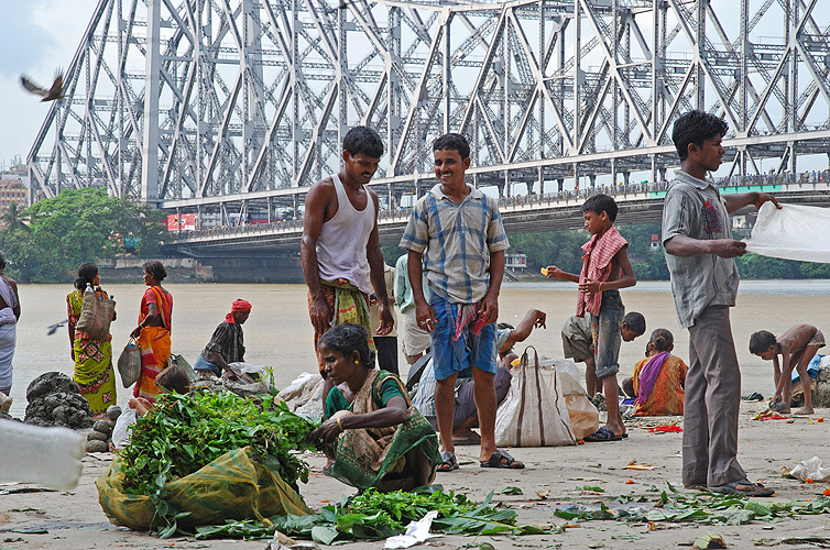 Gem�semarkt unter der Howrah-Br�cke, Kolkata