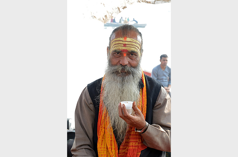 Brahmane l�dt freundlich zum Tee, Varanasi