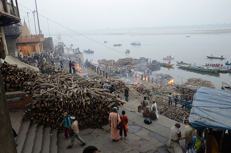 Verbrennungsst�tten am Ganges-Ufer in Varanasi
